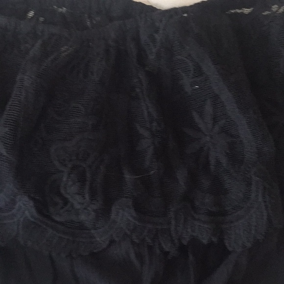 Top with lace - Picture 3 of 3